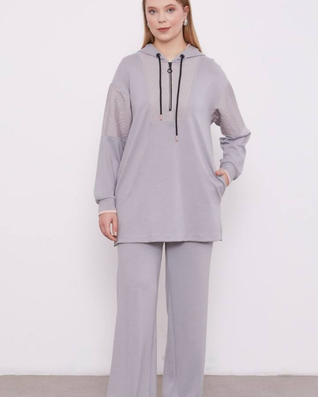 LEVİDOR- KAPÜŞONLU EŞOFMAN TAKIMI