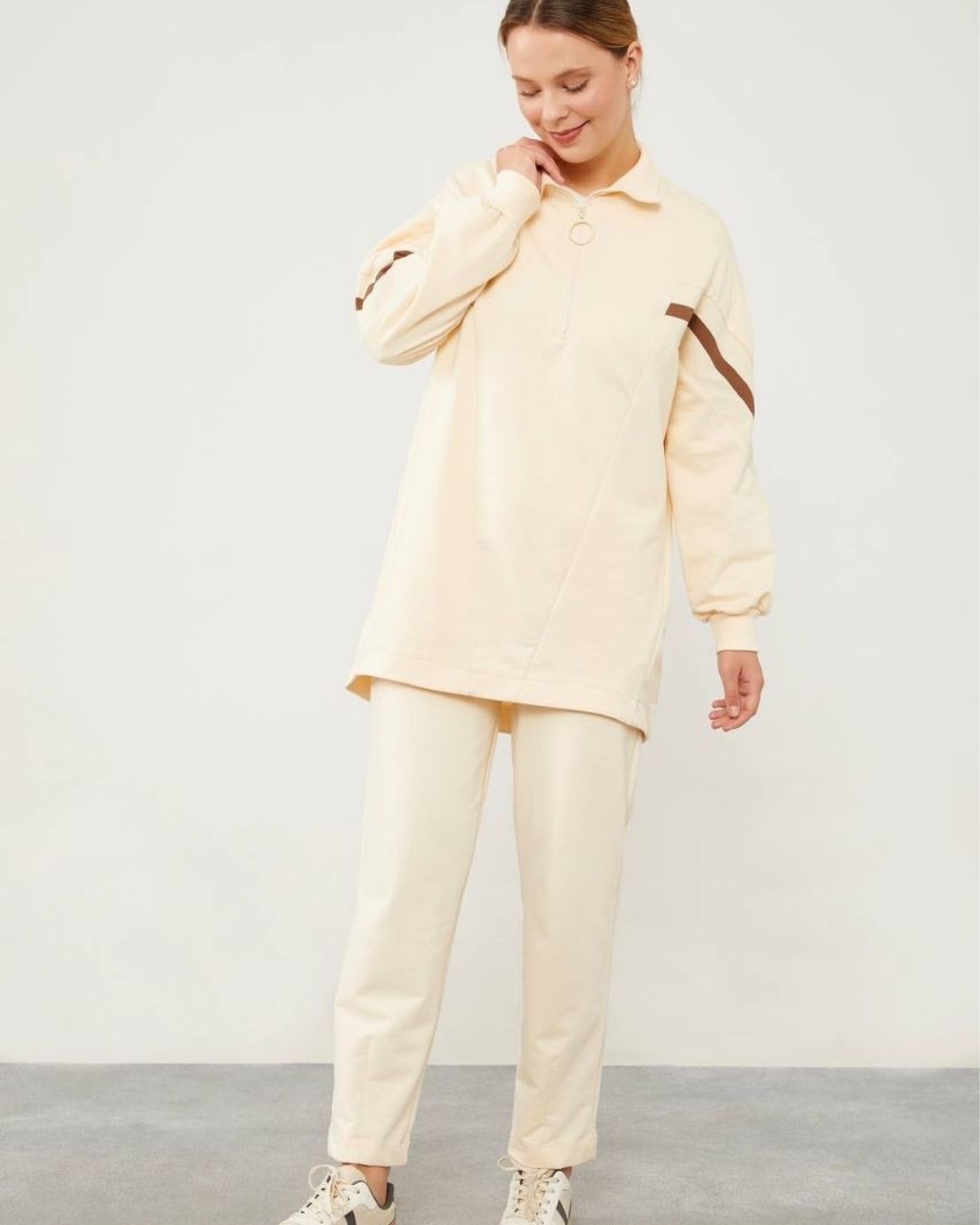 Levidor- Şeritli eşofman takımı