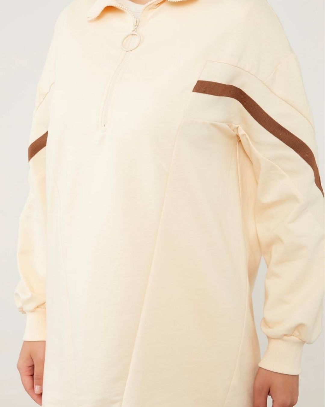 Levidor- Şeritli eşofman takımı