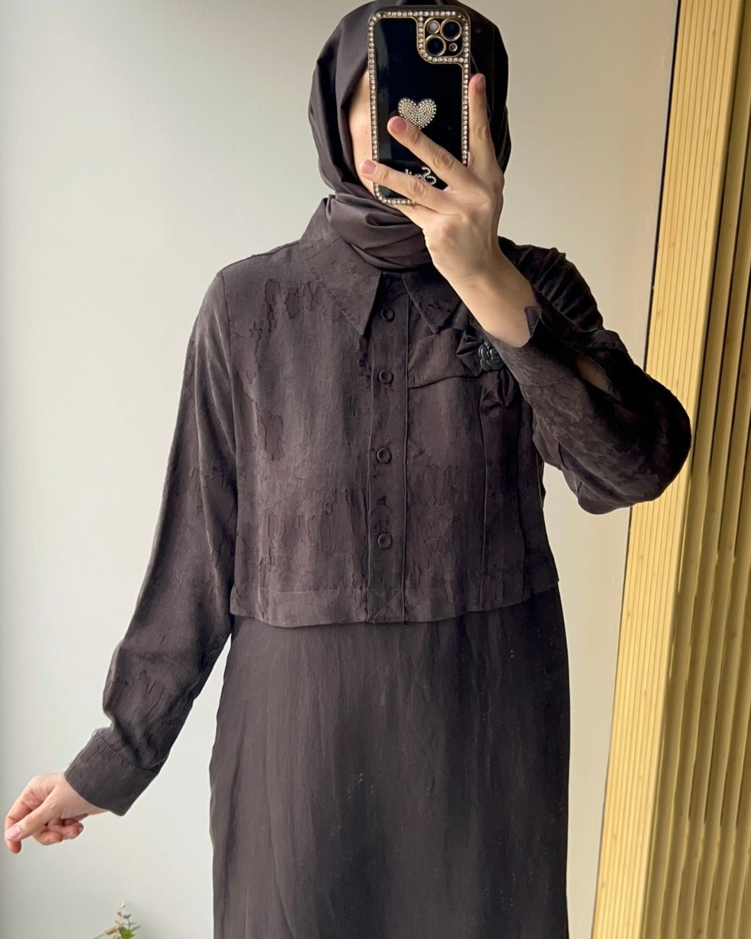 LİSSMORE- ÇİÇEK BROŞLU ELBİSE