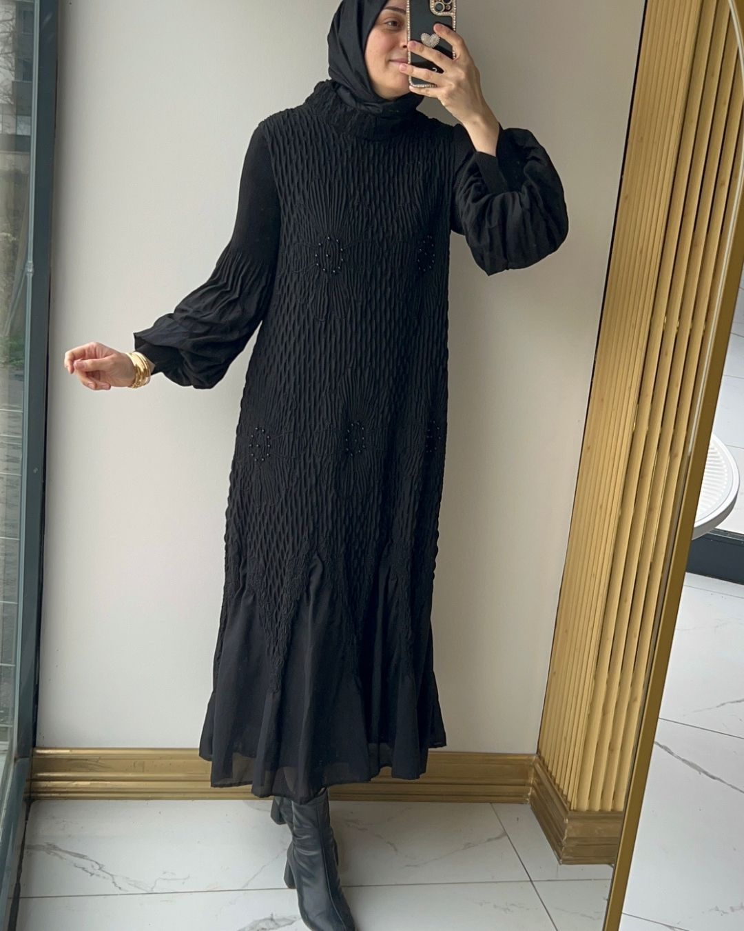 İTHAL- ÇİÇEK BONCUKLU ELBİSE